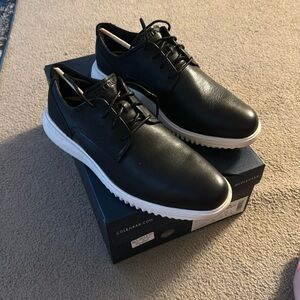 Cole Haan Black Leather and Ivory Sole Dress Shoes